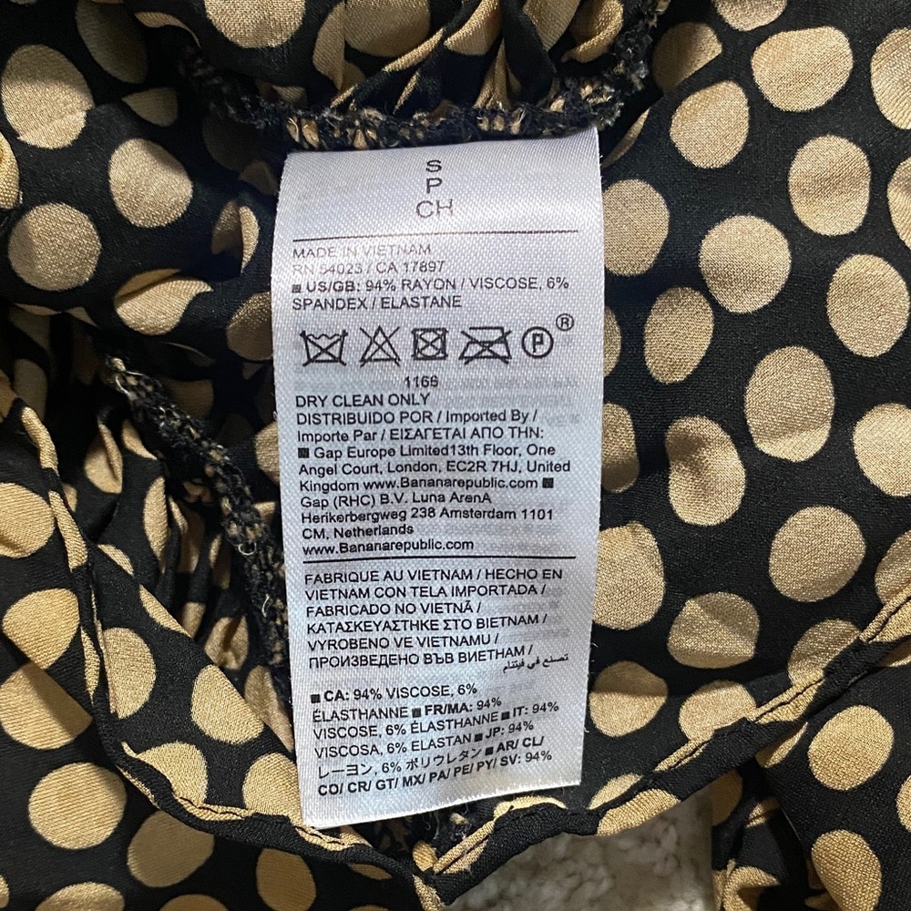 Banana Republic Black and Tan Patterned Blouse - Picture 10 of 16